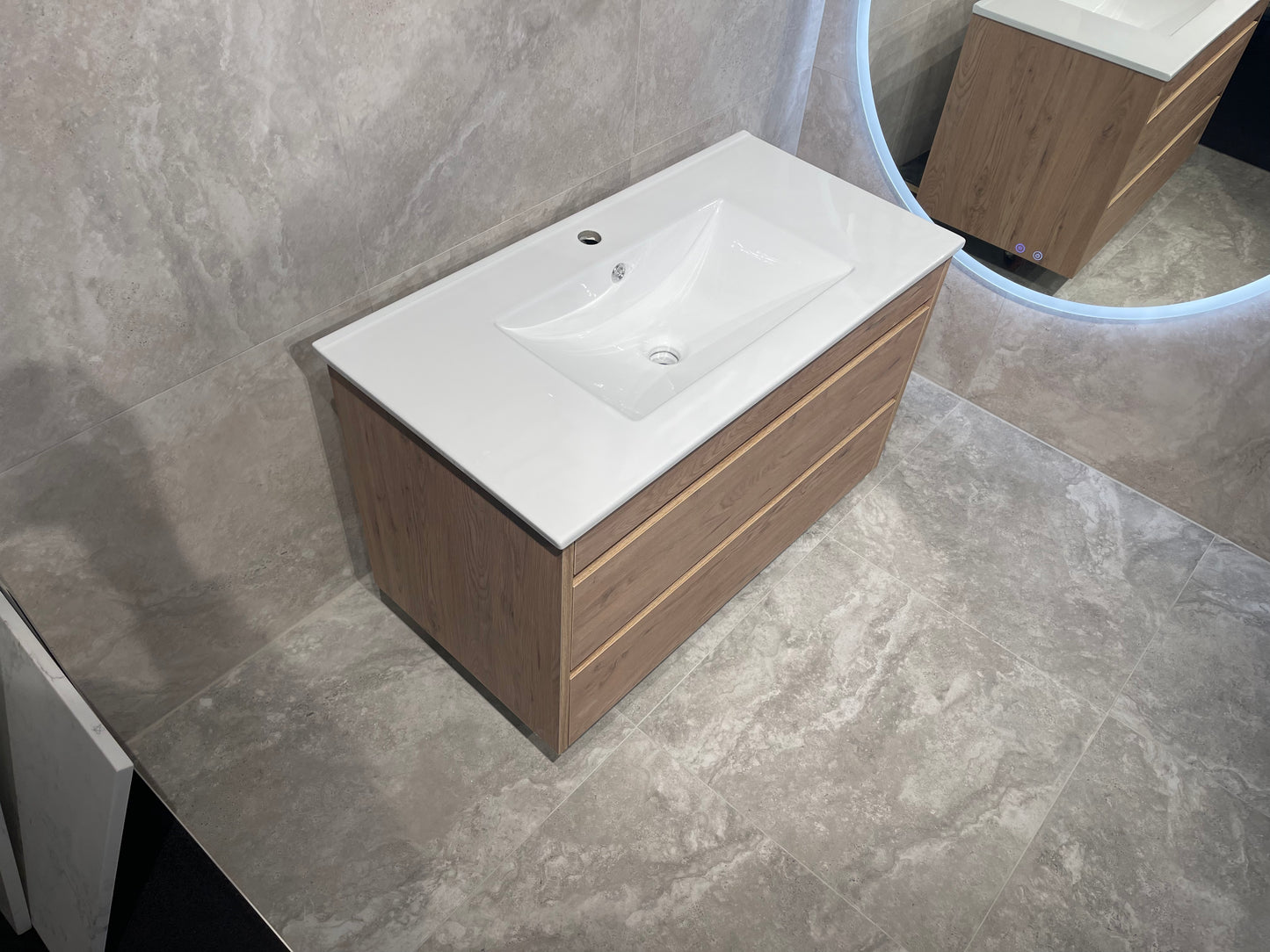 Dew Vanity Standard Top 900 mm French oak