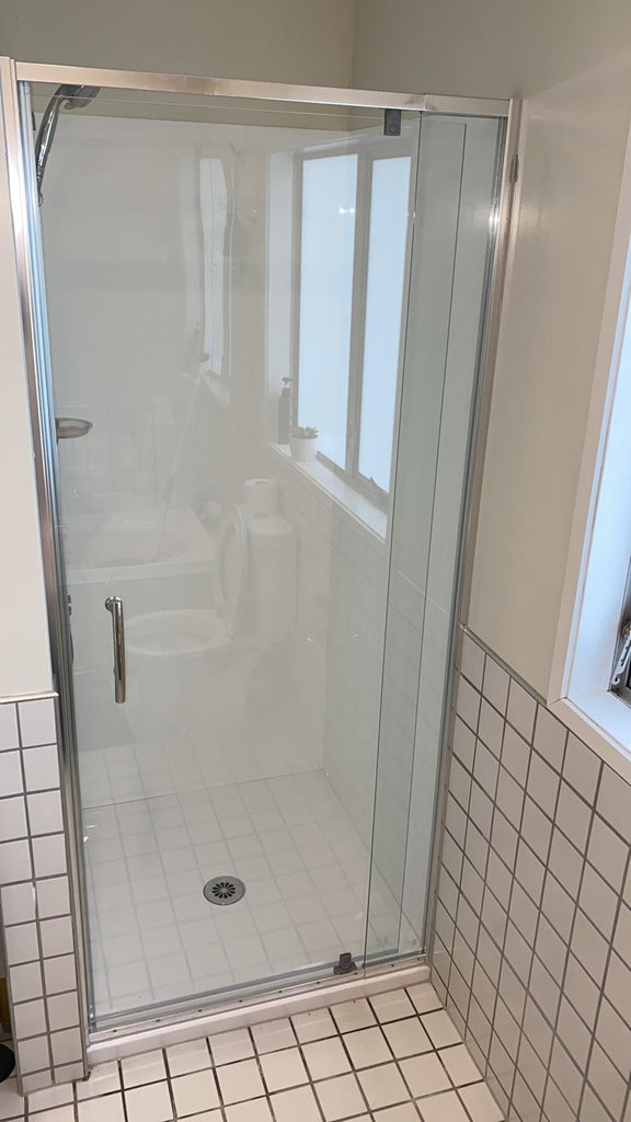 Framed Alcove Adjustable Door